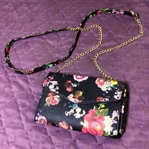 *BUNDLE ITEM* Black floral crossbody bag